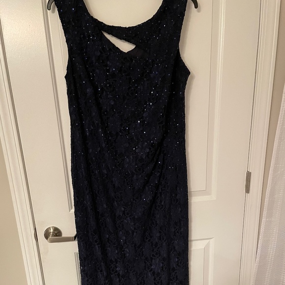 Lace and sequin long dress - Picture 1 of 9